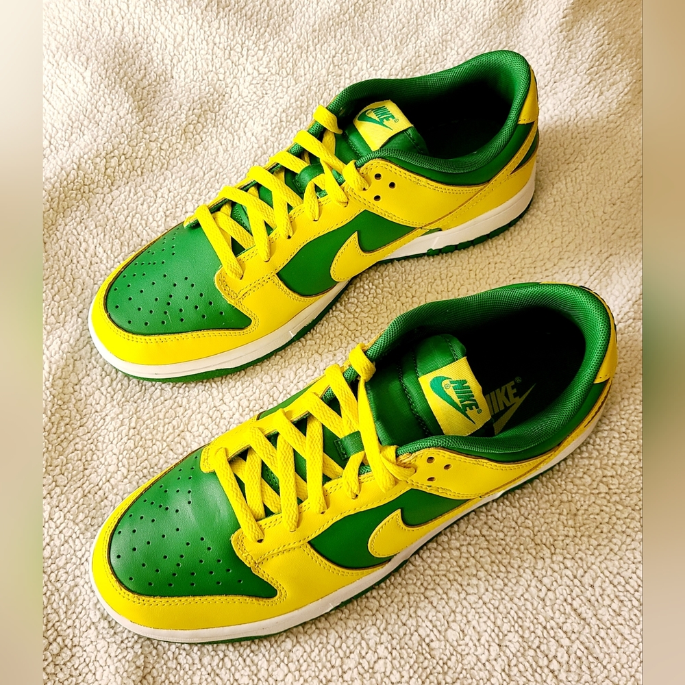 Nike Dunk Reverse Brazil Low Retro Size US 10.5 New No Box DV0833-300